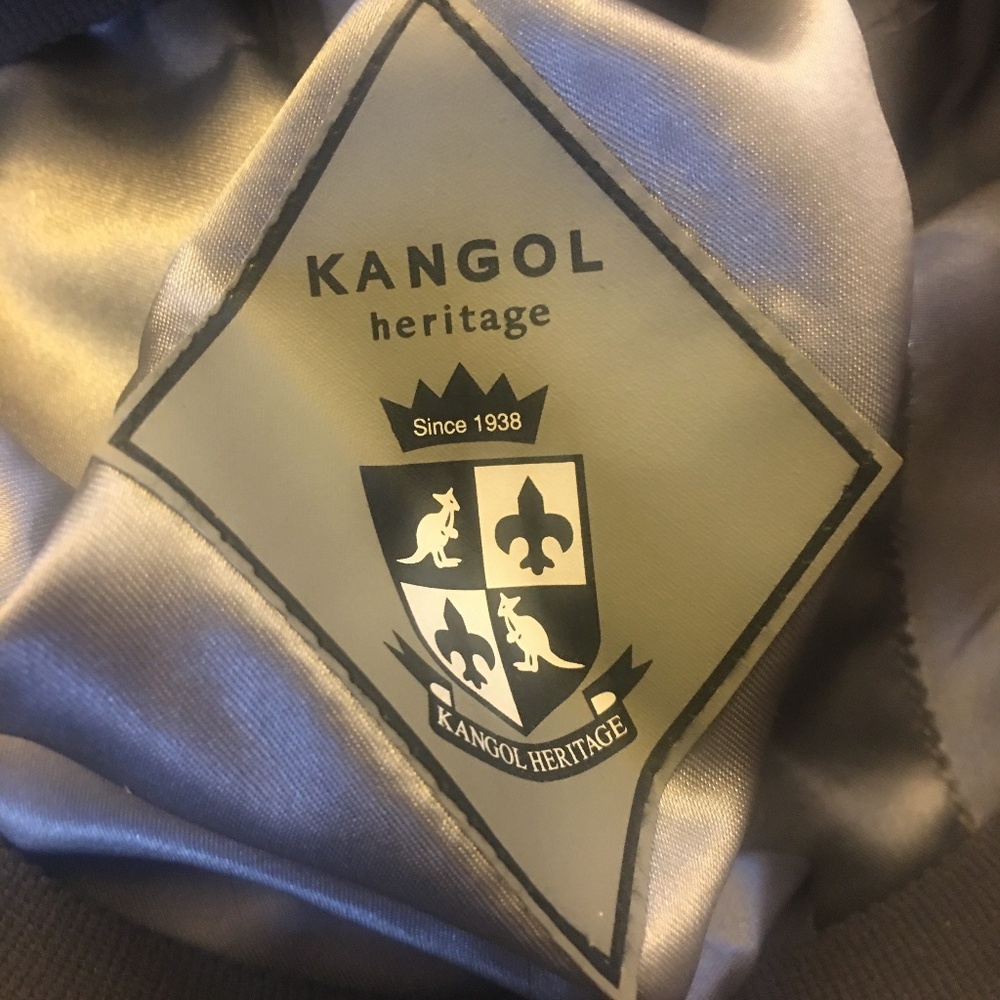 Host Pick: Kangol Cap - Size Medium - Picture 5 of 6